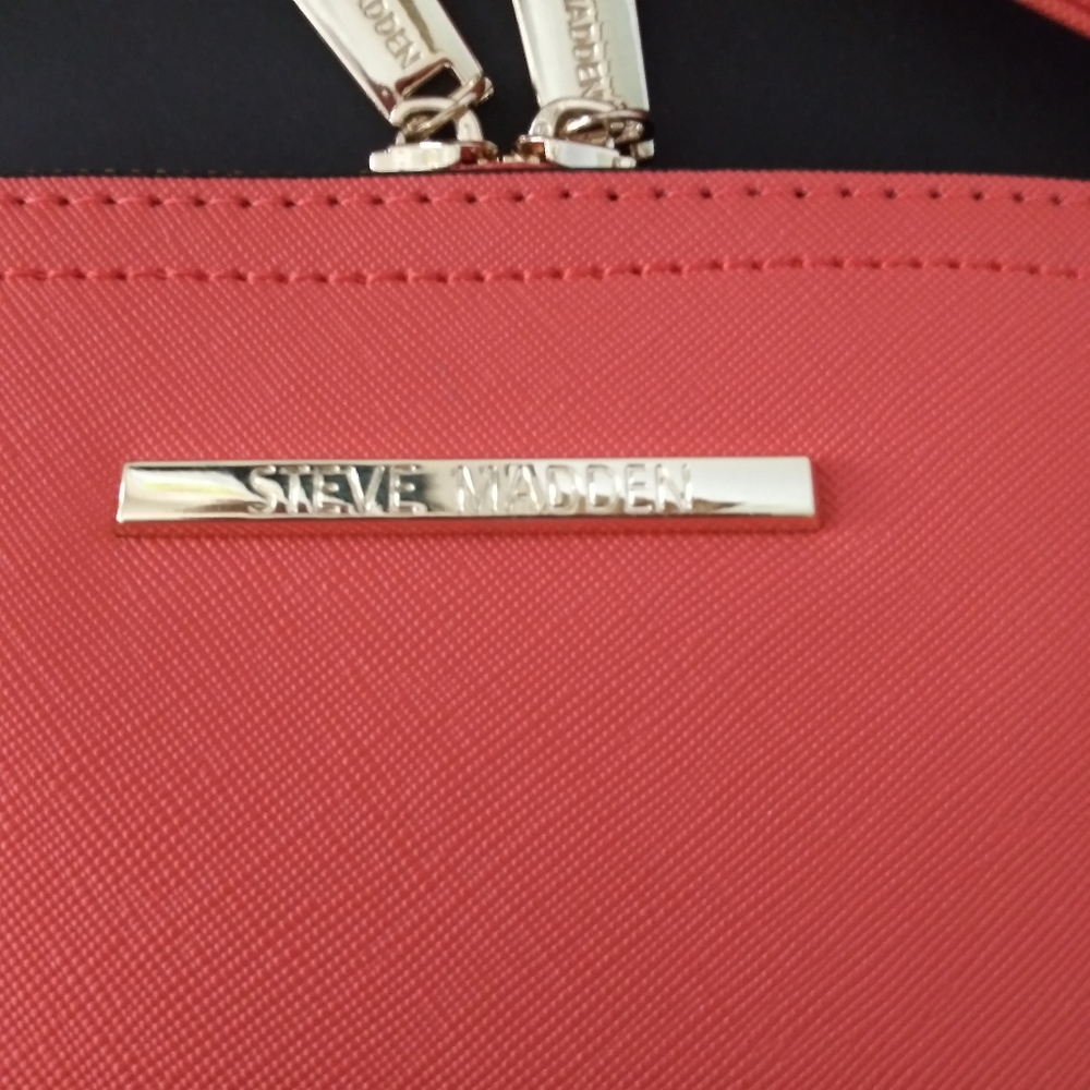 NWT STEVE MADDEN BMAGGIE CROSSBODY BAG PURSE - Picture 2 of 7